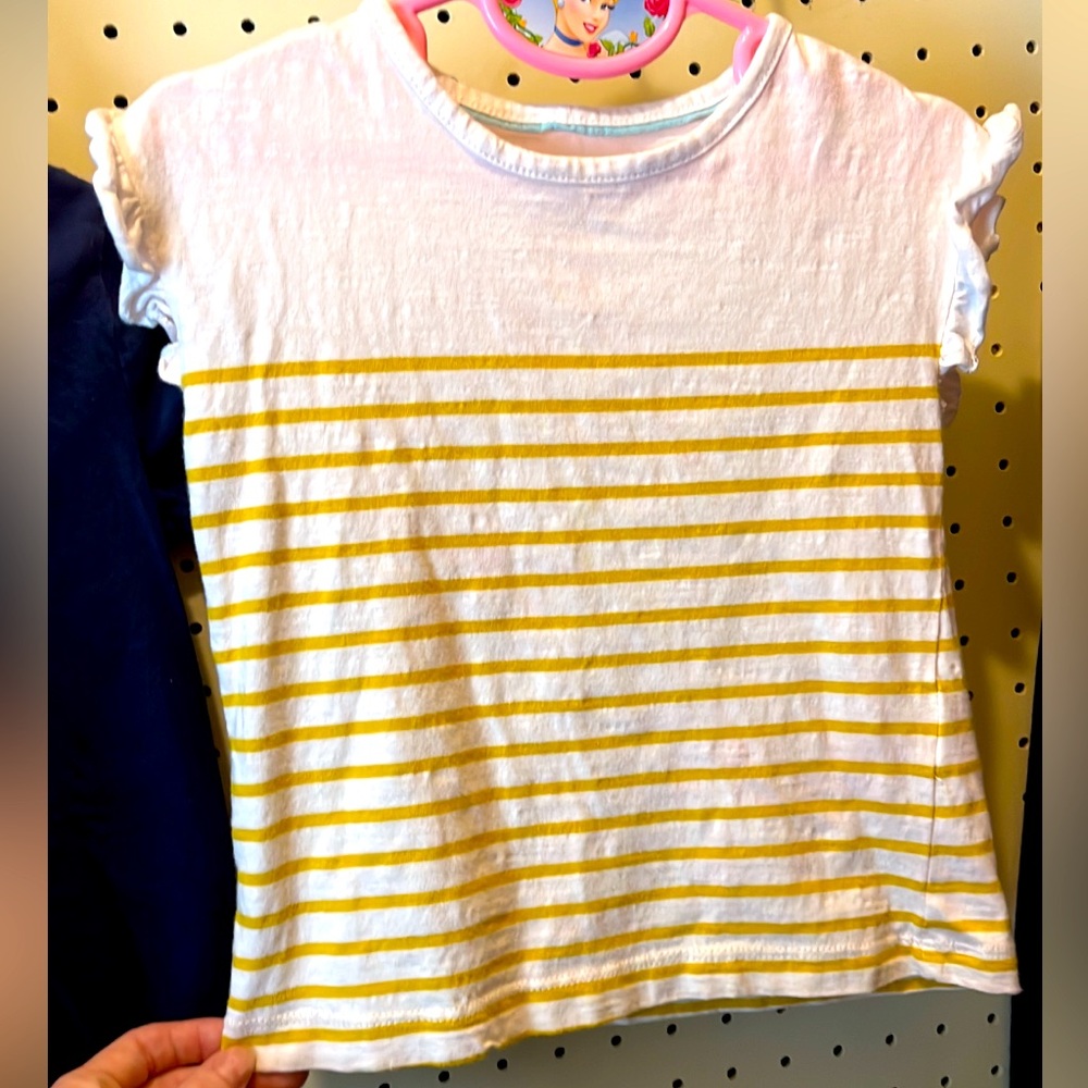2/$10🌸 Boden Striped Tee size 3T Like New
